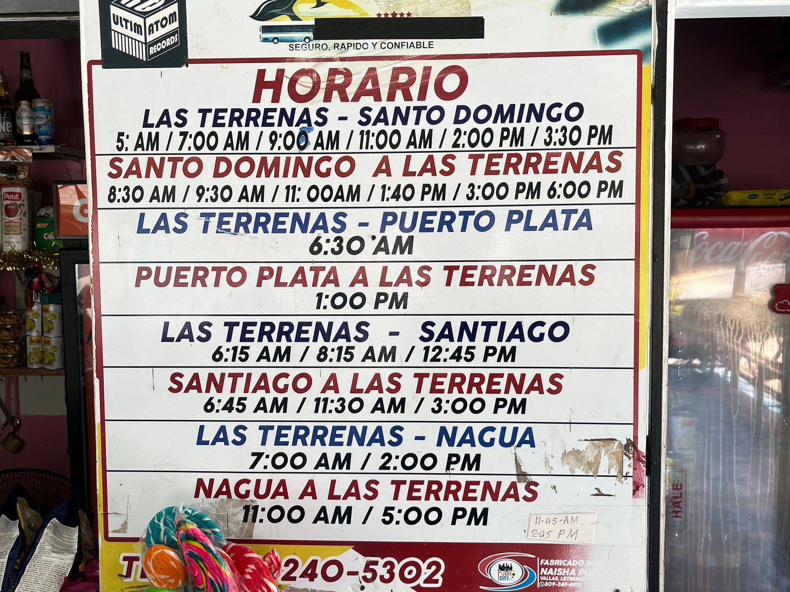Bus timetable at the Las Terrenas stop, with departures to Santo Domingo, Puerto Plata, Santiago and Nagua